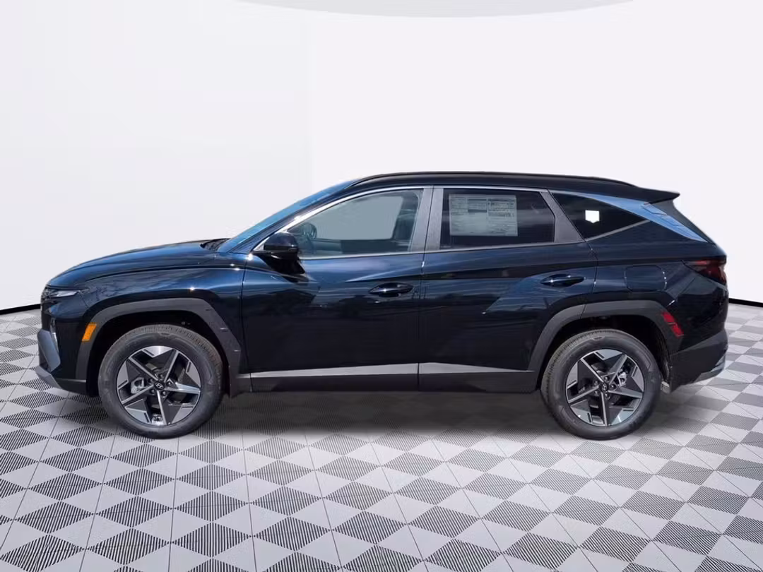 2026 Hyundai Tucson Hybrid SEL - Image 3