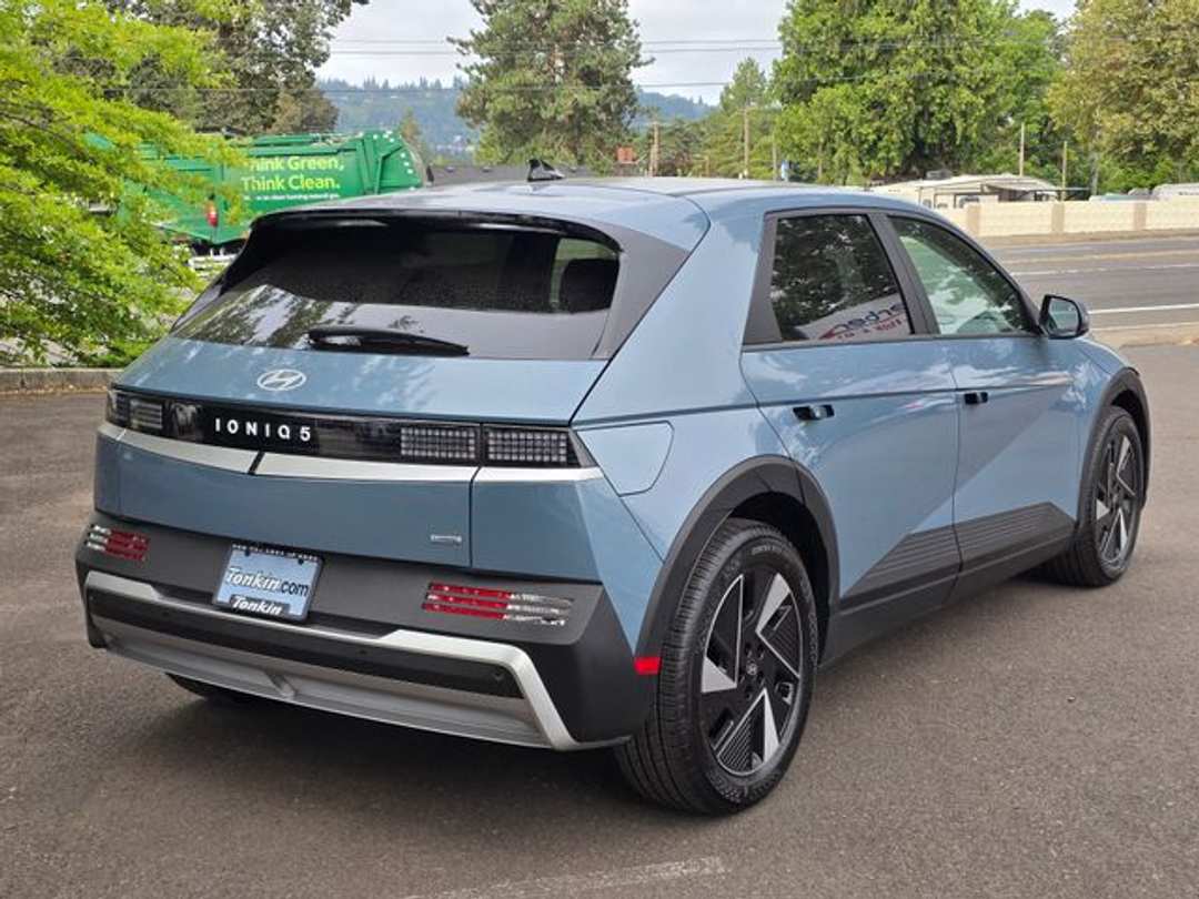 2026 Hyundai Ioniq 5 SEL - Image 3