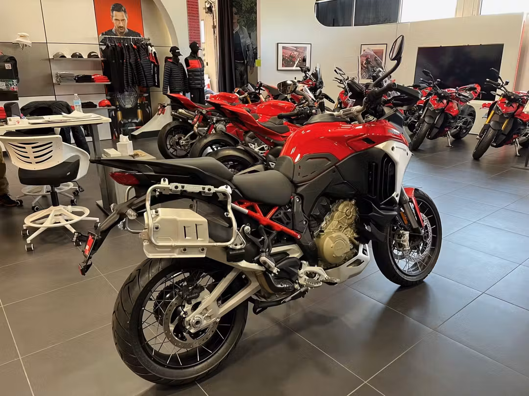 2025 Ducati Multistrada V4 Rally Adventure Travel & Radar - Image 2