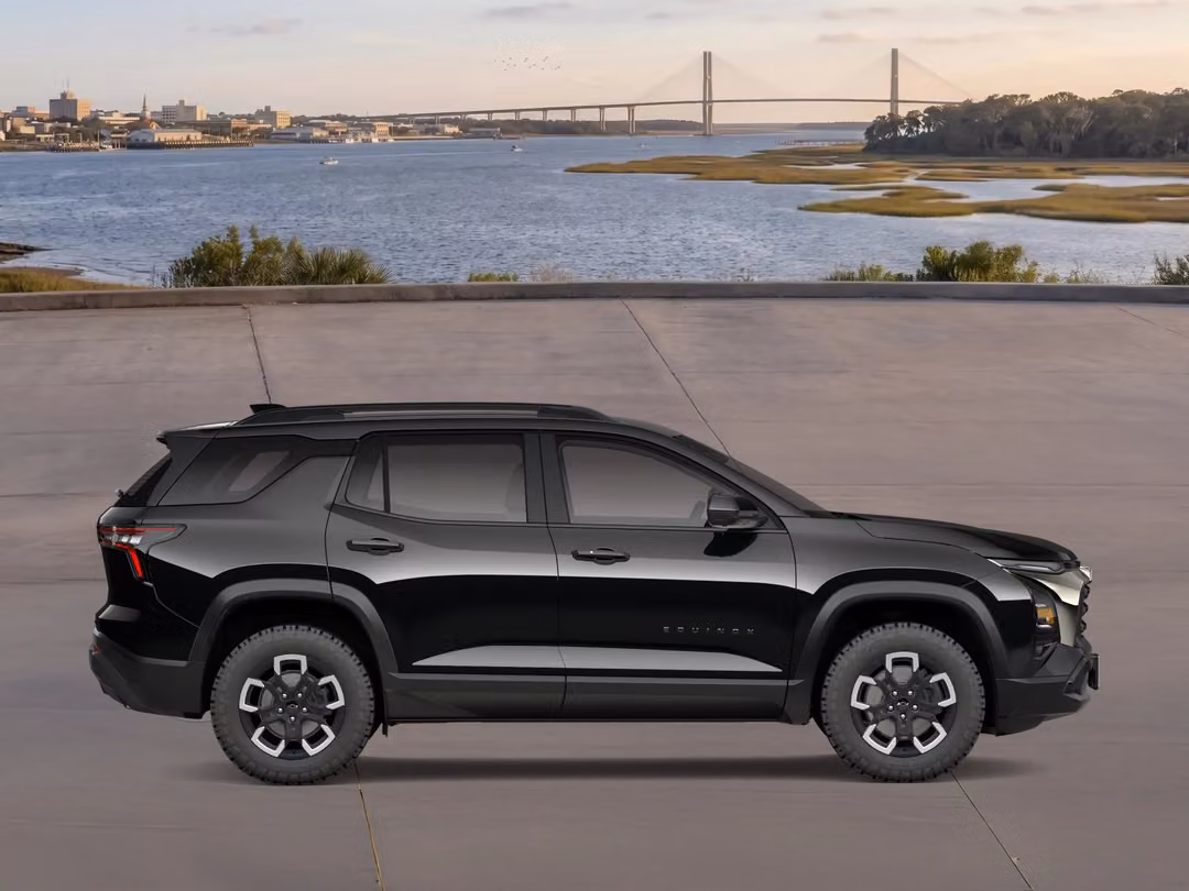 2027 Chevrolet Equinox ACTIV - Image 3