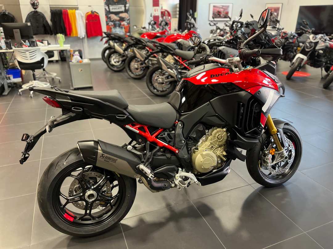 2027 Ducati Mts V4 Pikes Peak - Image 2