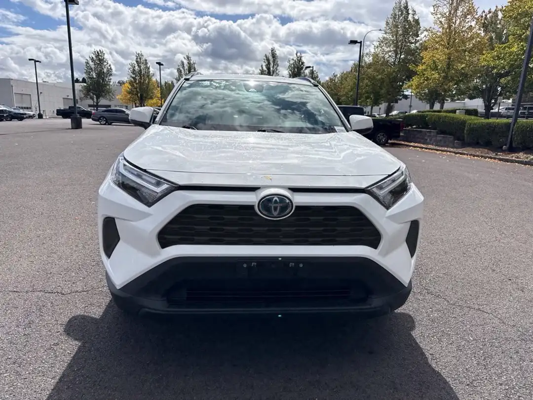 2024 Toyota Rav4 Hybrid LE - Image 2