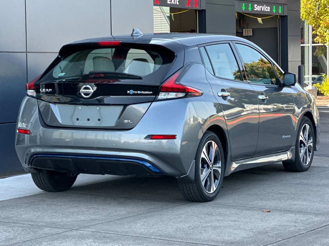 2018 Nissan LEAF SL - Image 3