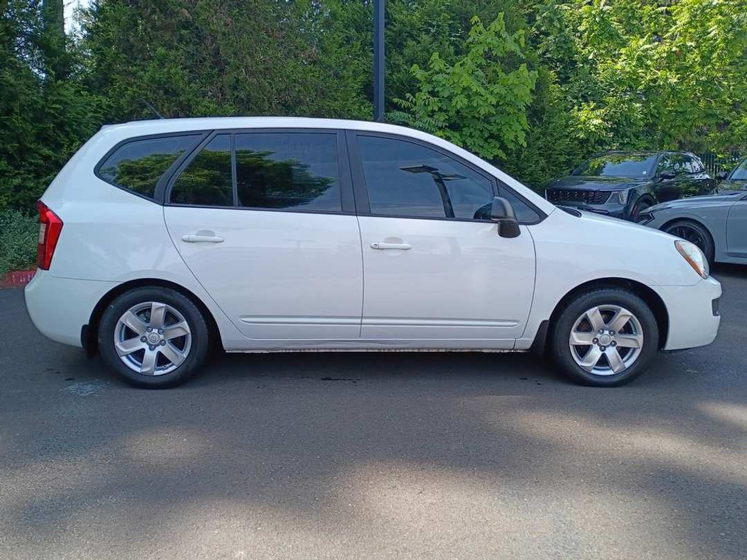 2007 Kia Rondo LX - Image 3
