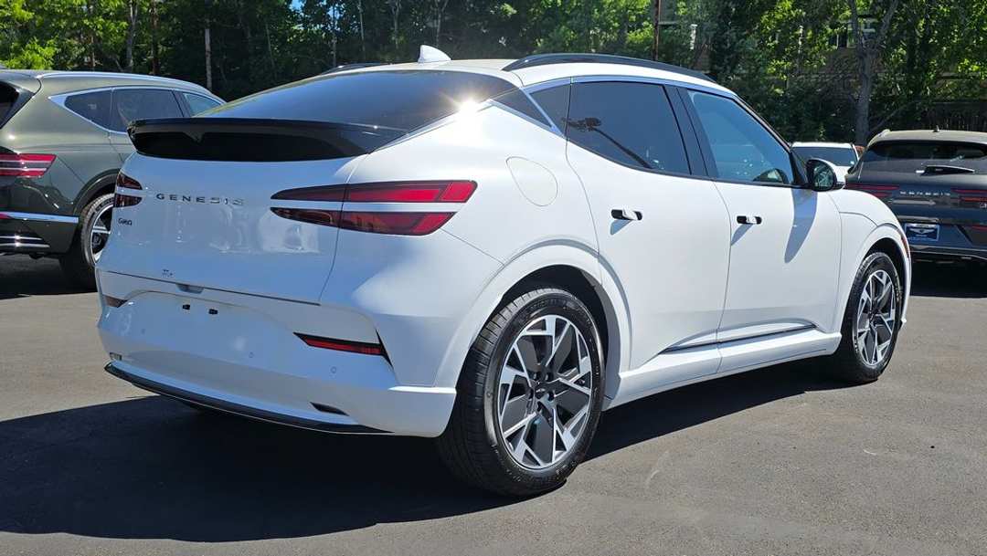 2026 Genesis Gv60 19" - Image 3