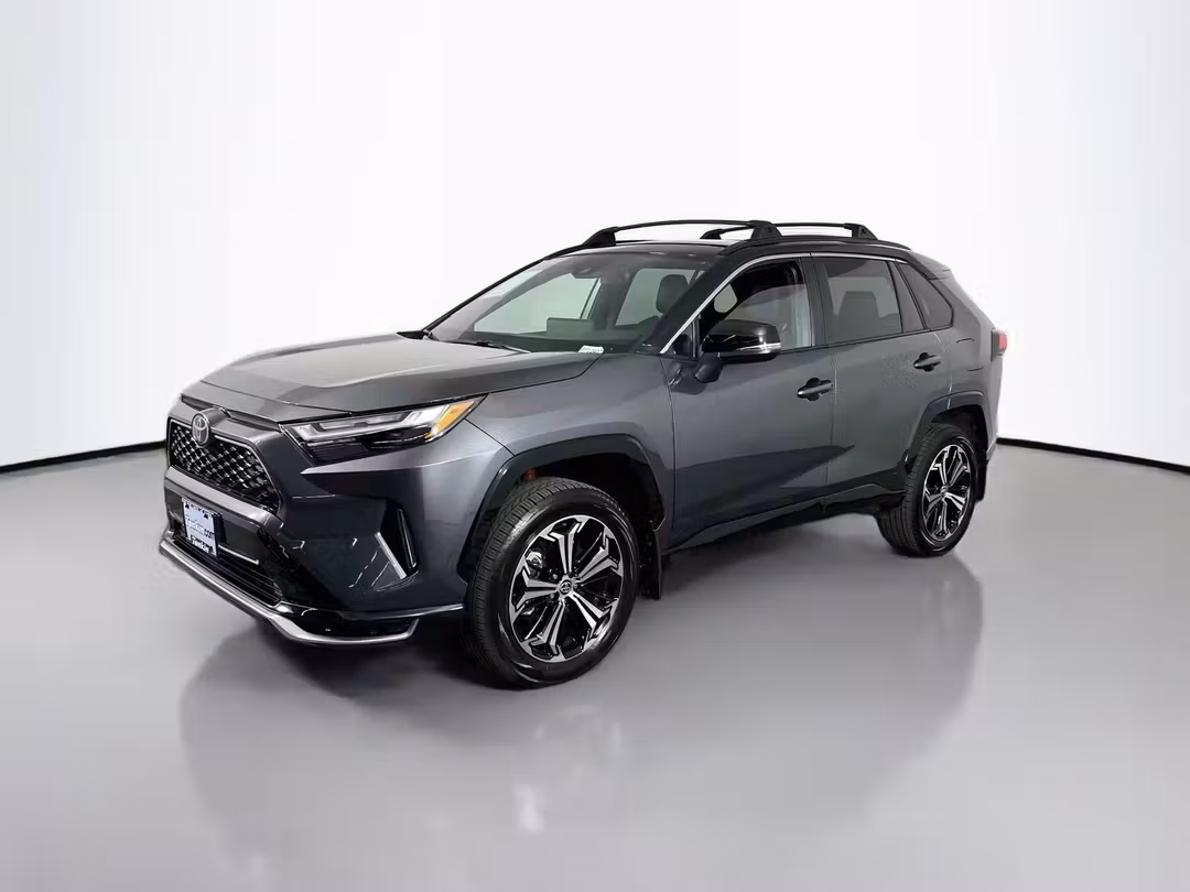 2025 Toyota Rav4 Plug-In Hybrid XSE - Image 3