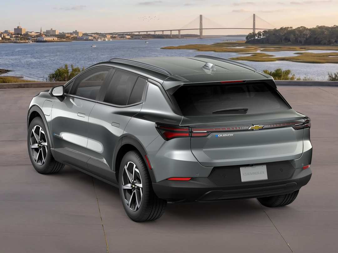 2026 Chevrolet Equinox Ev LT - Image 2