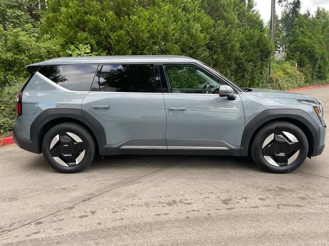 2024 Kia Ev9 Wind - Image 3