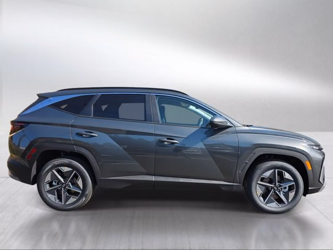 2026 Hyundai Tucson Hybrid SEL - Image 2