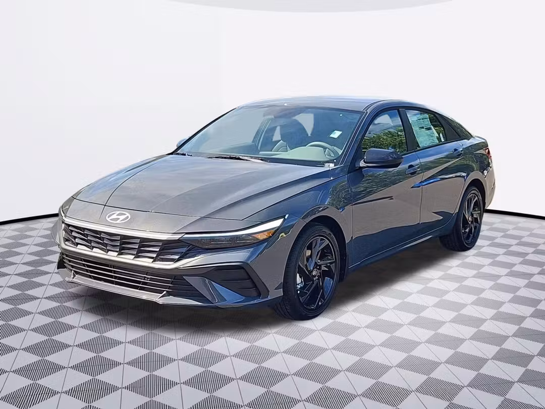 2026 Hyundai Elantra SEL Sport - Image 2
