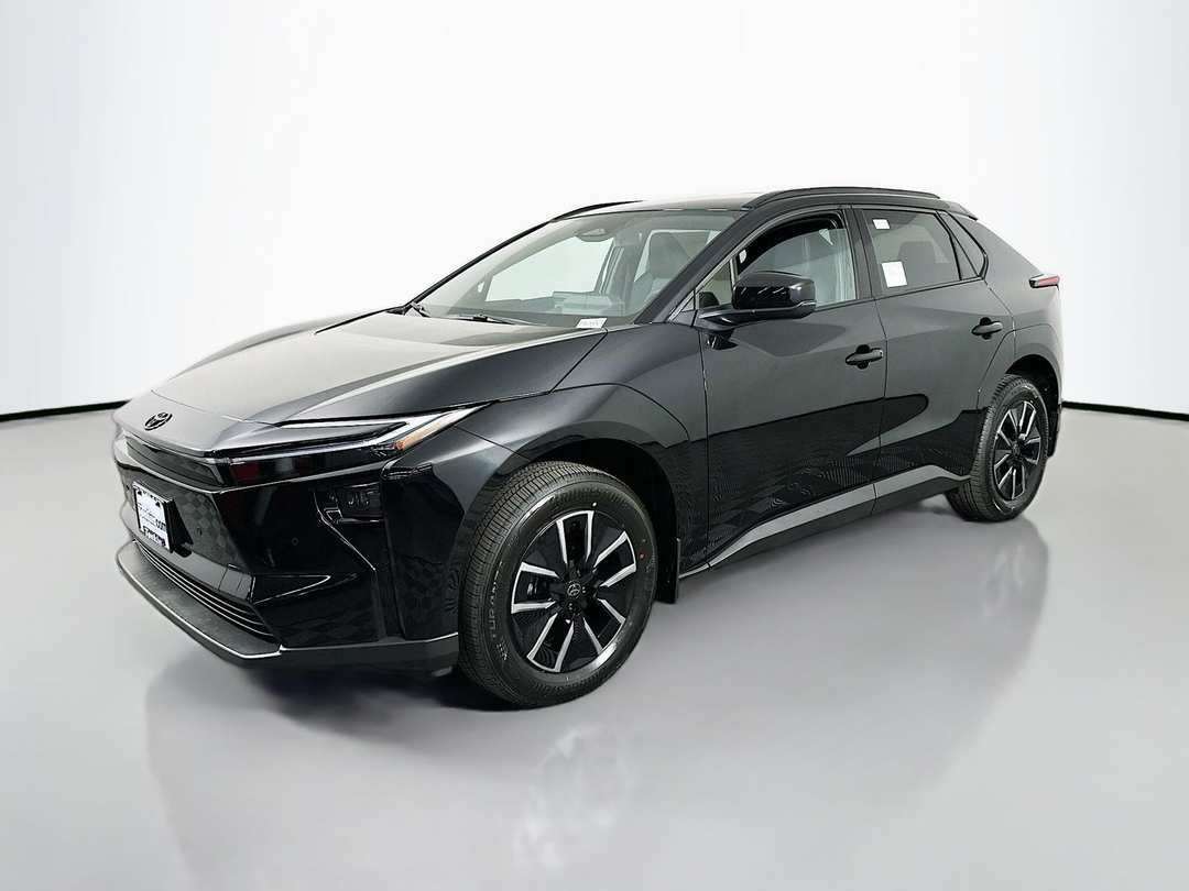 2026 Toyota Bz XLE Plus - Image 3