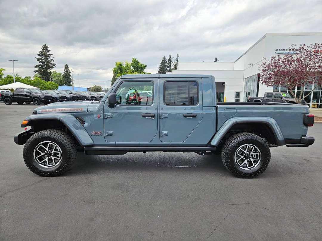 2026 Jeep Gladiator Rubicon - Image 3