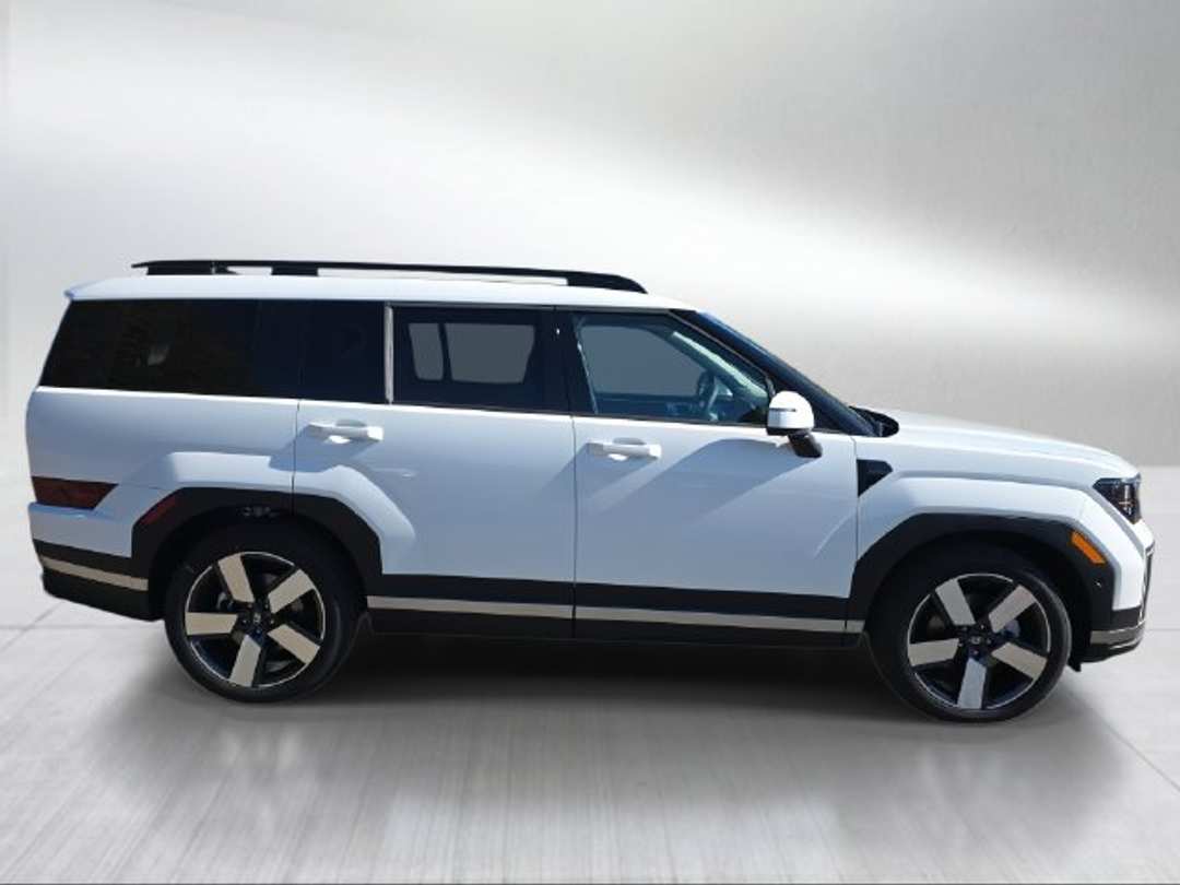 2027 Hyundai Santa Fe Limited - Image 2