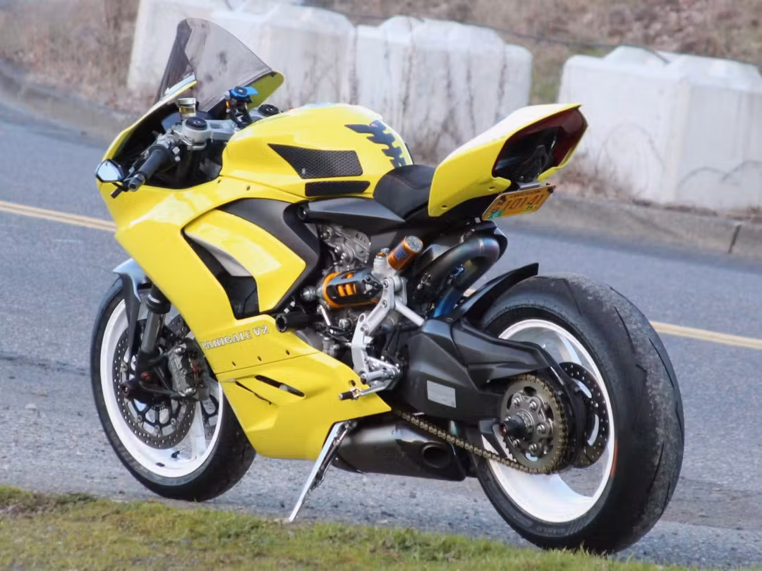 2020 Ducati Panigale V2 - Image 2