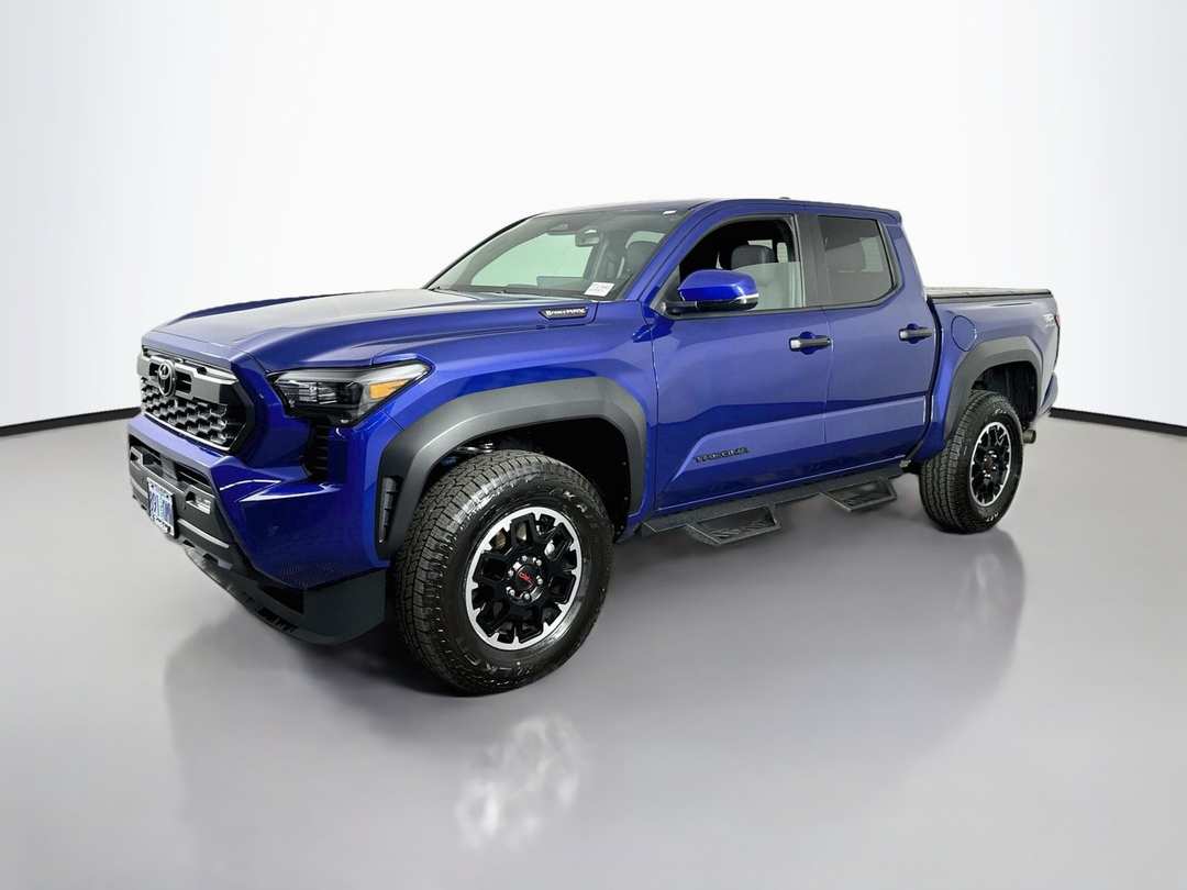 2025 Toyota Tacoma Hybrid TRD Off Road - Image 3