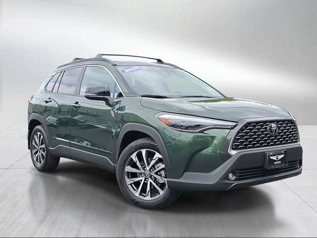 2025 Toyota Corolla Cross XLE