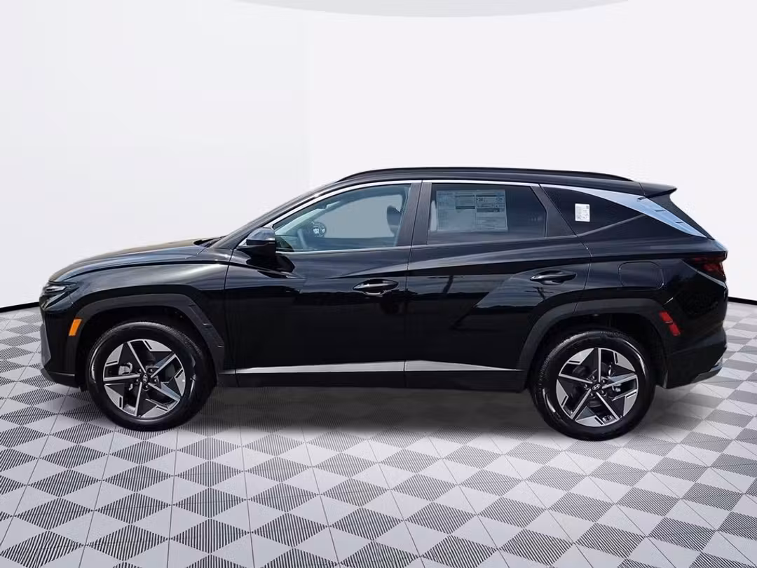 2026 Hyundai Tucson Hybrid SEL - Image 3