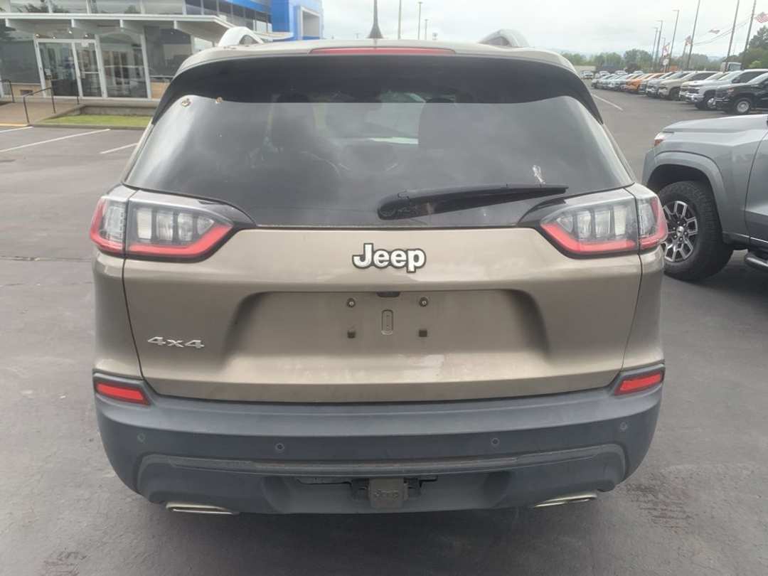 2020 Jeep Cherokee Latitude Plus - Image 3