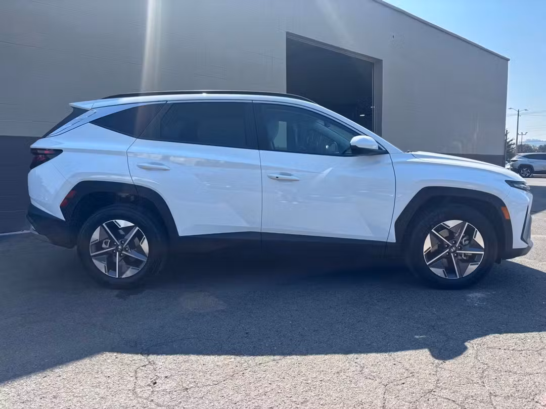 2026 Hyundai Tucson SEL - Image 3