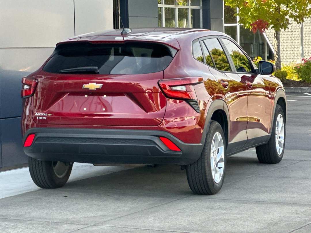 2024 Chevrolet Trax LS - Image 3