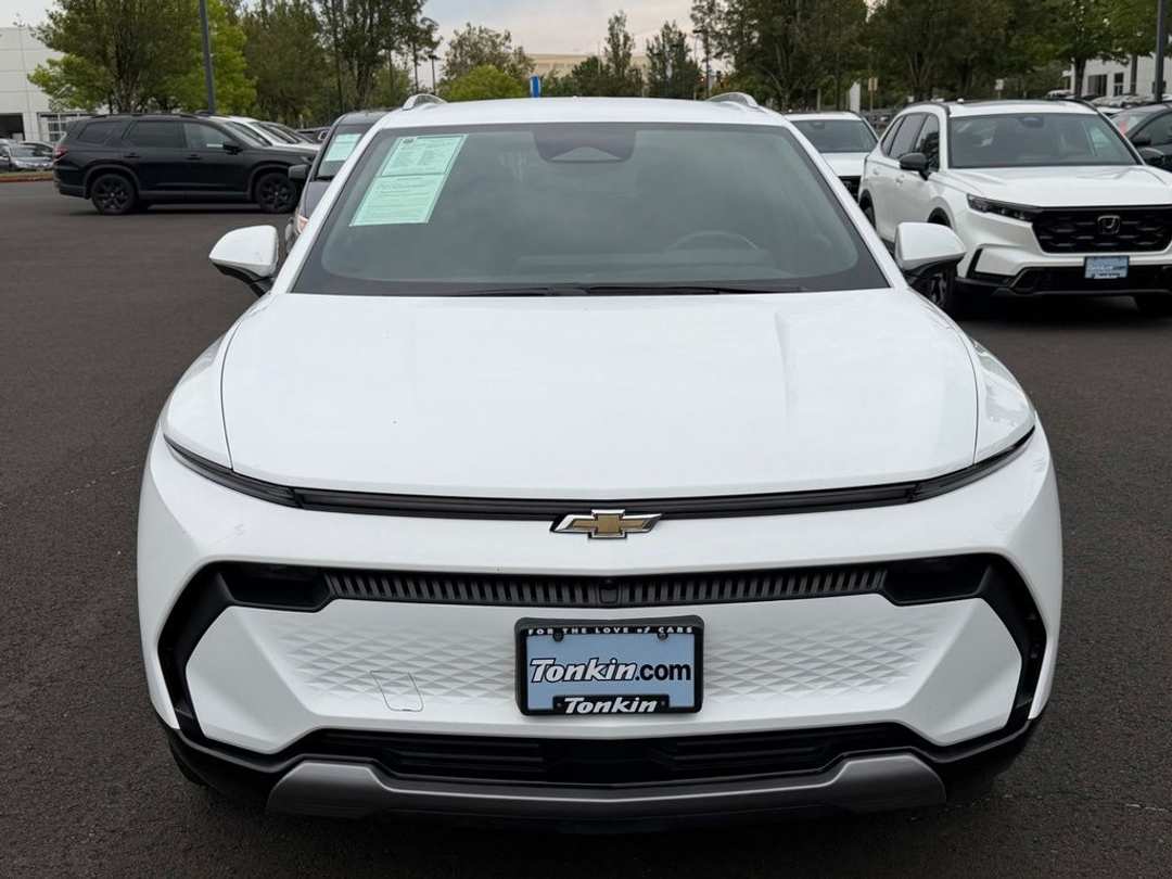 2024 Chevrolet Equinox Ev 2LT - Image 3