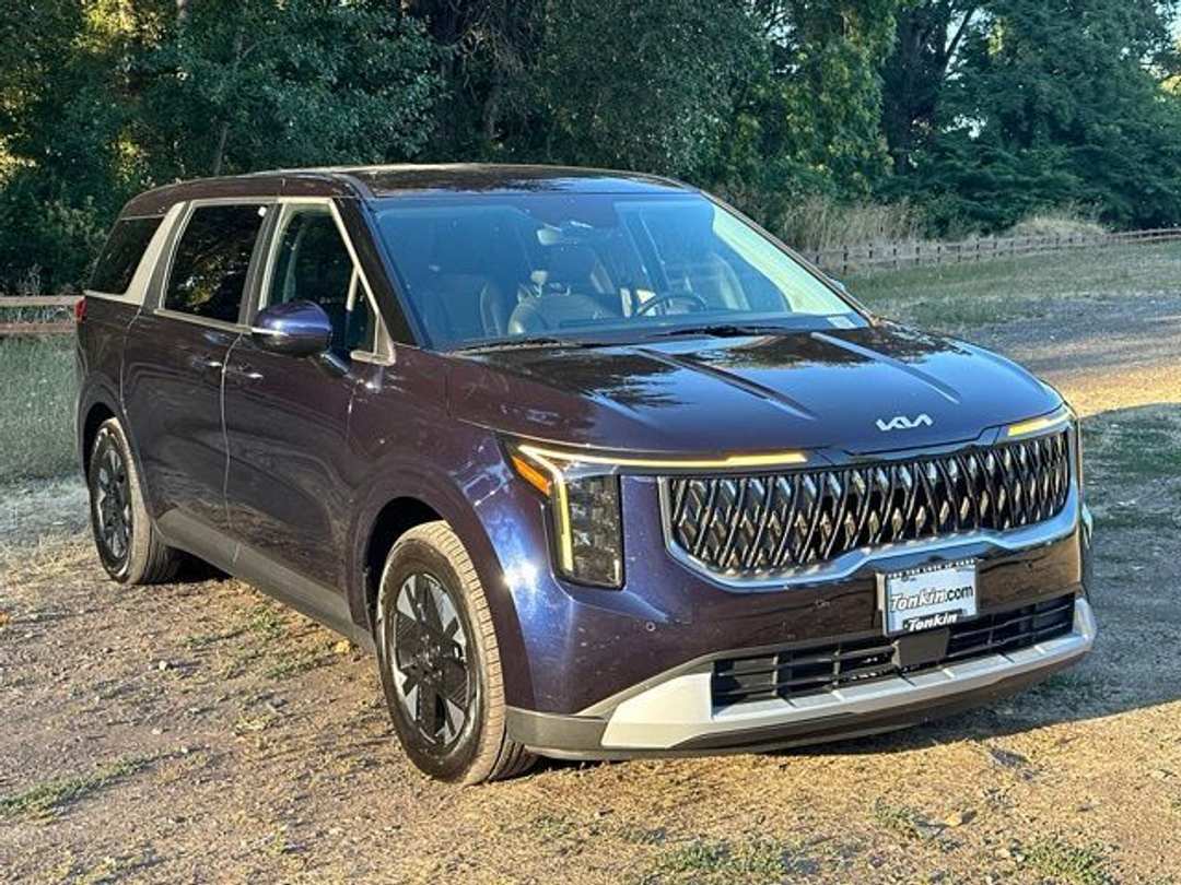 2026 Kia Carnival Hybrid LXS - Image 2