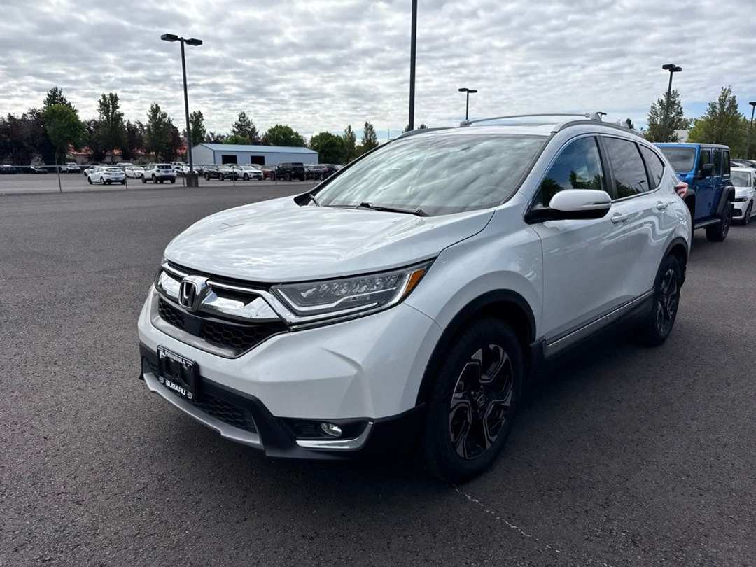 2019 Honda CR-V Touring - Image 3