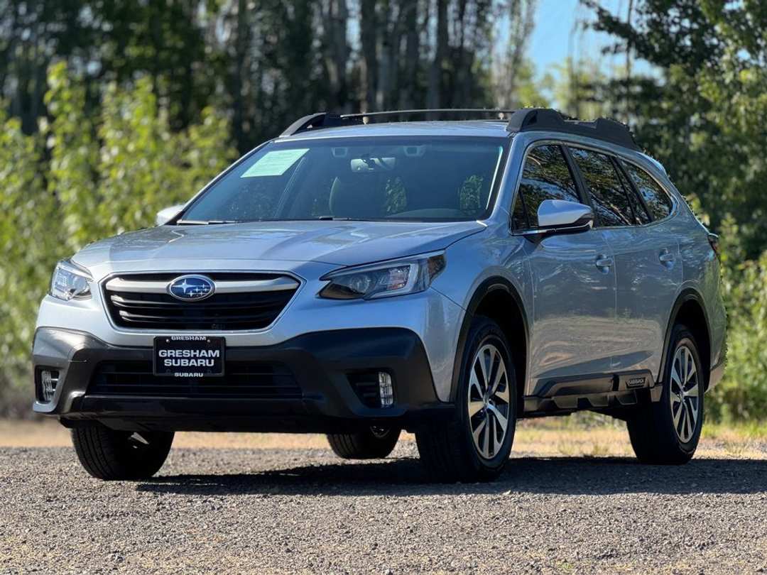 2022 Subaru Outback Premium - Image 3