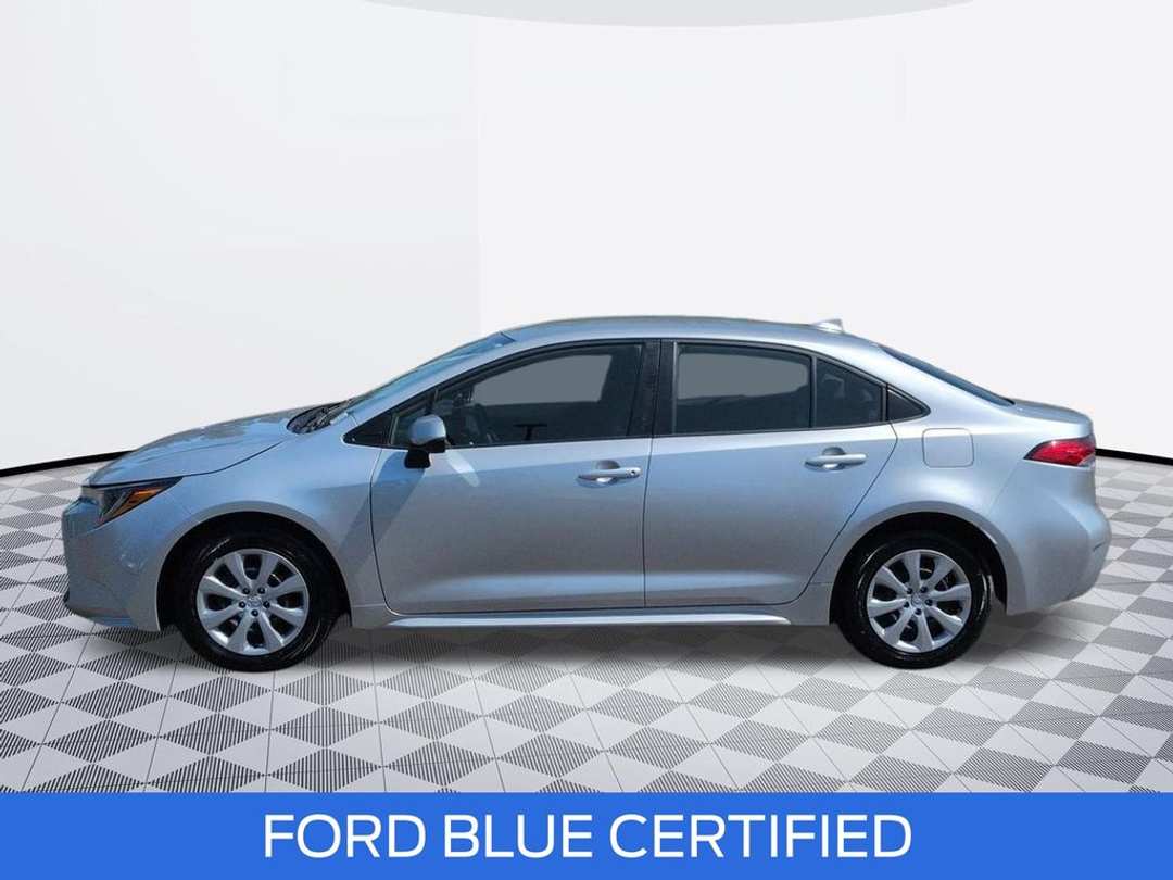 2024 Toyota Corolla LE - Image 2