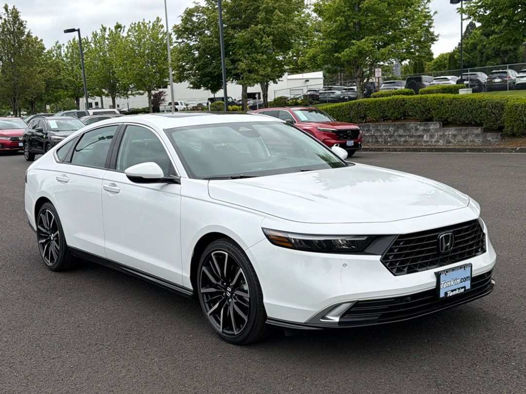 2026 Honda Accord Hybrid Touring - Image 2