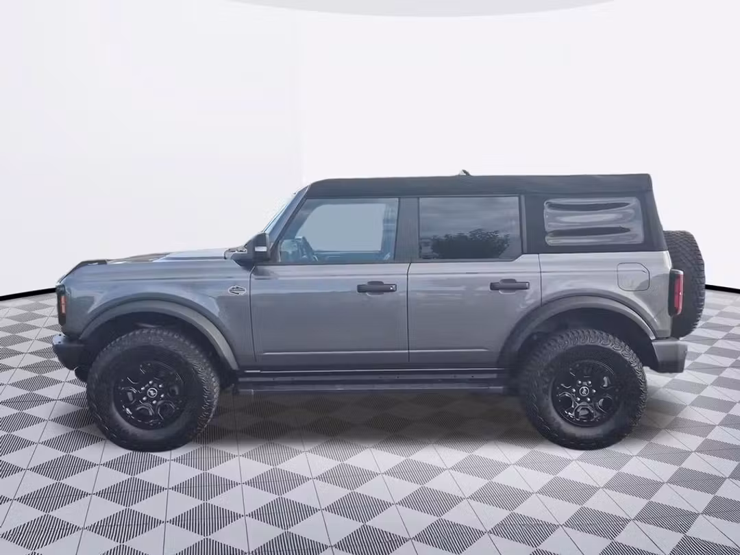 2023 Ford Bronco Wildtrak - Image 2