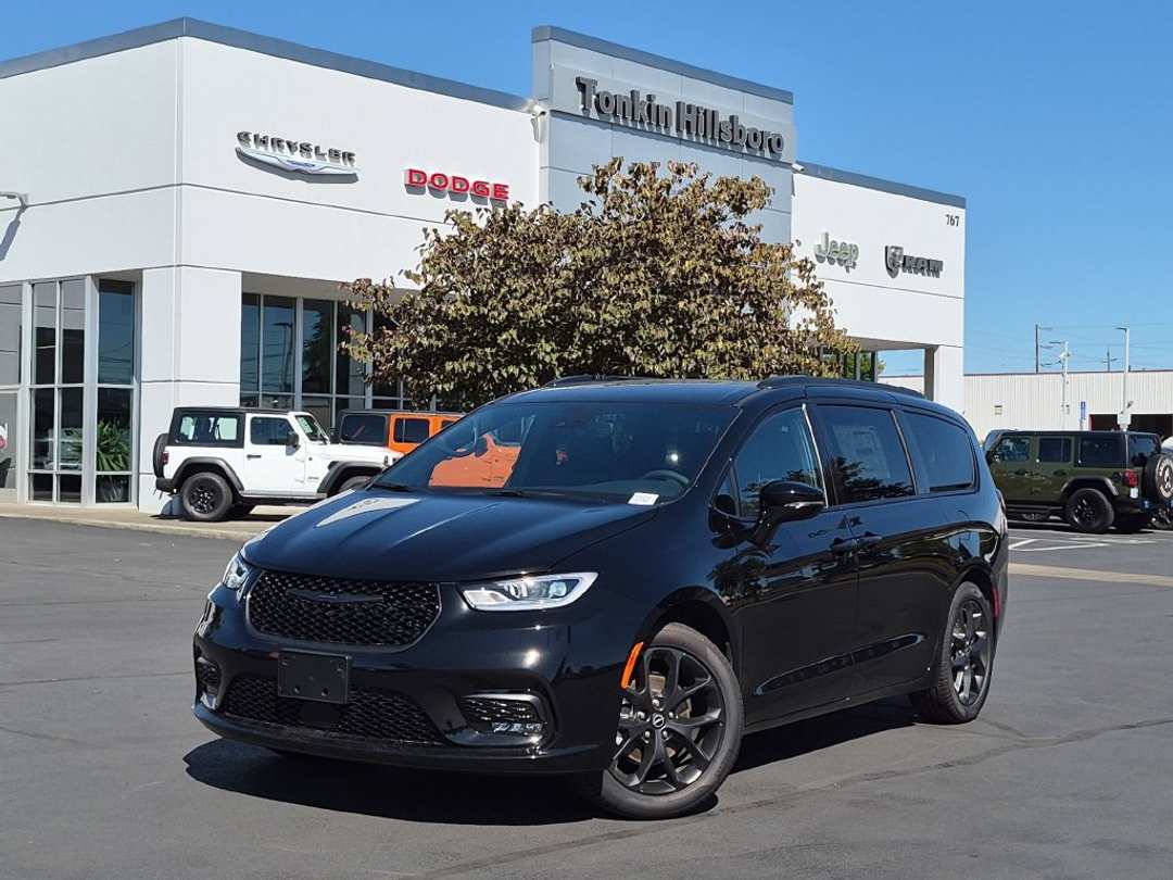 2026 Chrysler Pacifica Select - Image 2