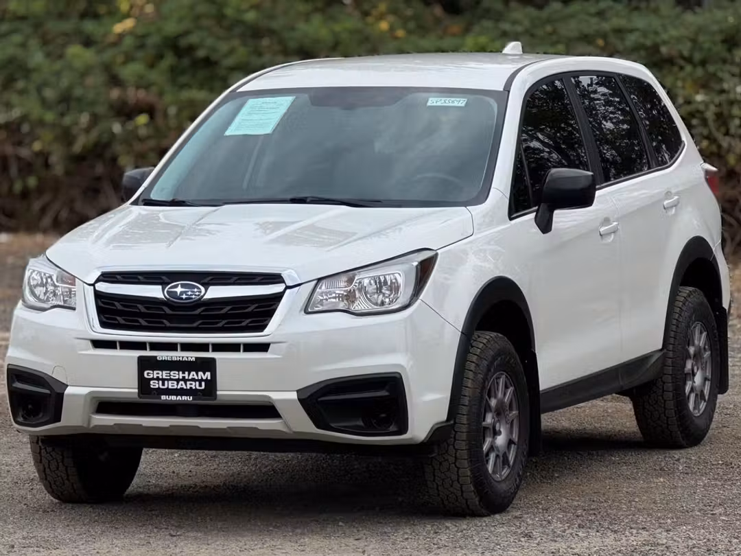 2017 Subaru Forester 2.5i - Image 3