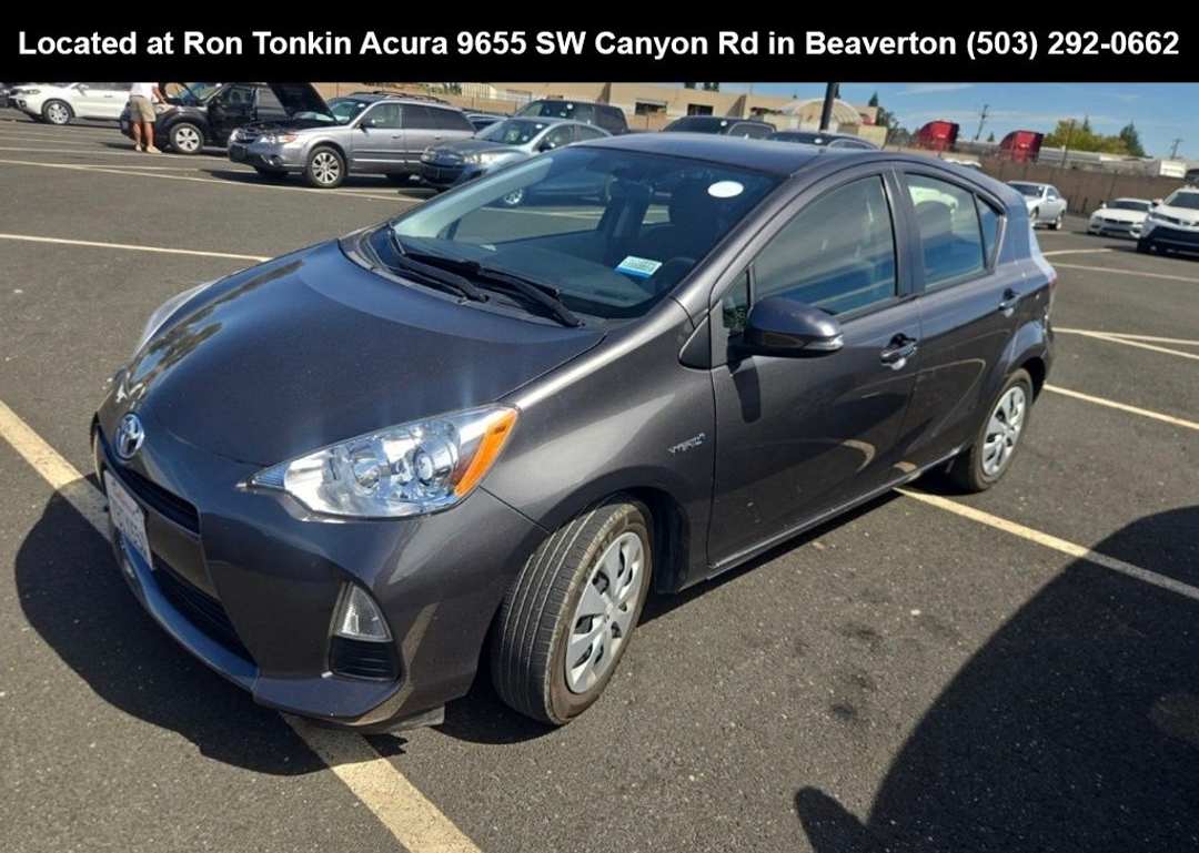 2013 Toyota Prius C Two - Image 3
