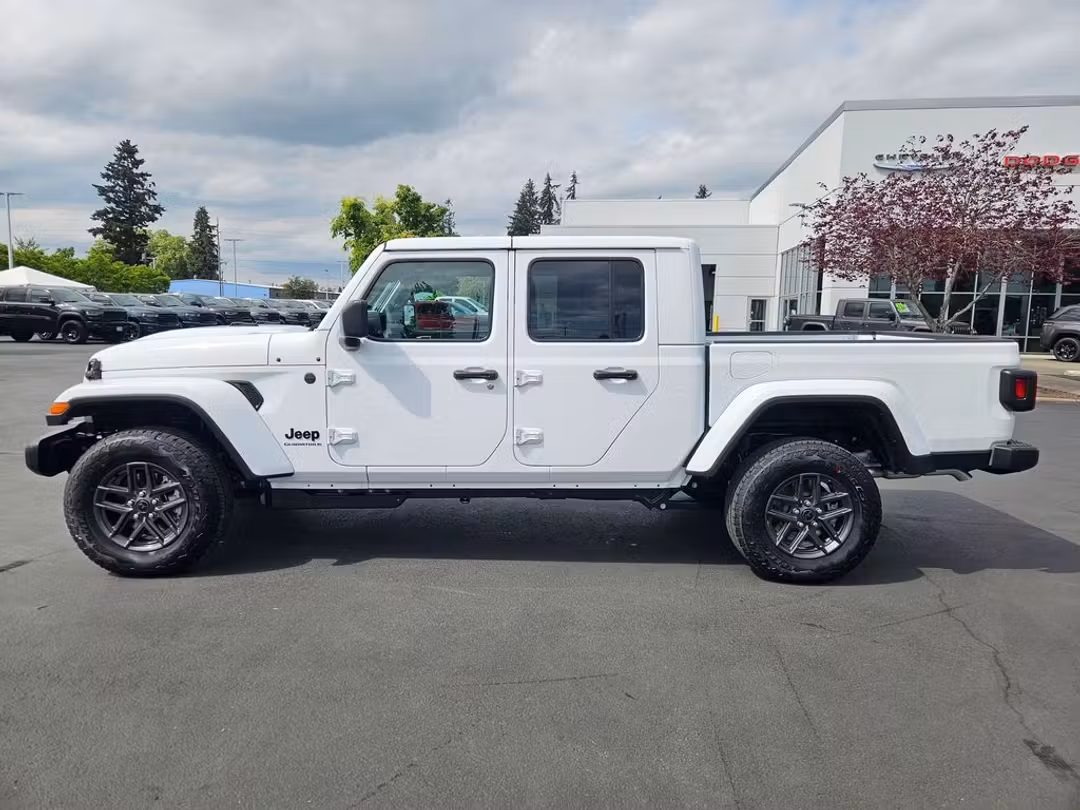 2026 Jeep Gladiator Sport S - Image 3