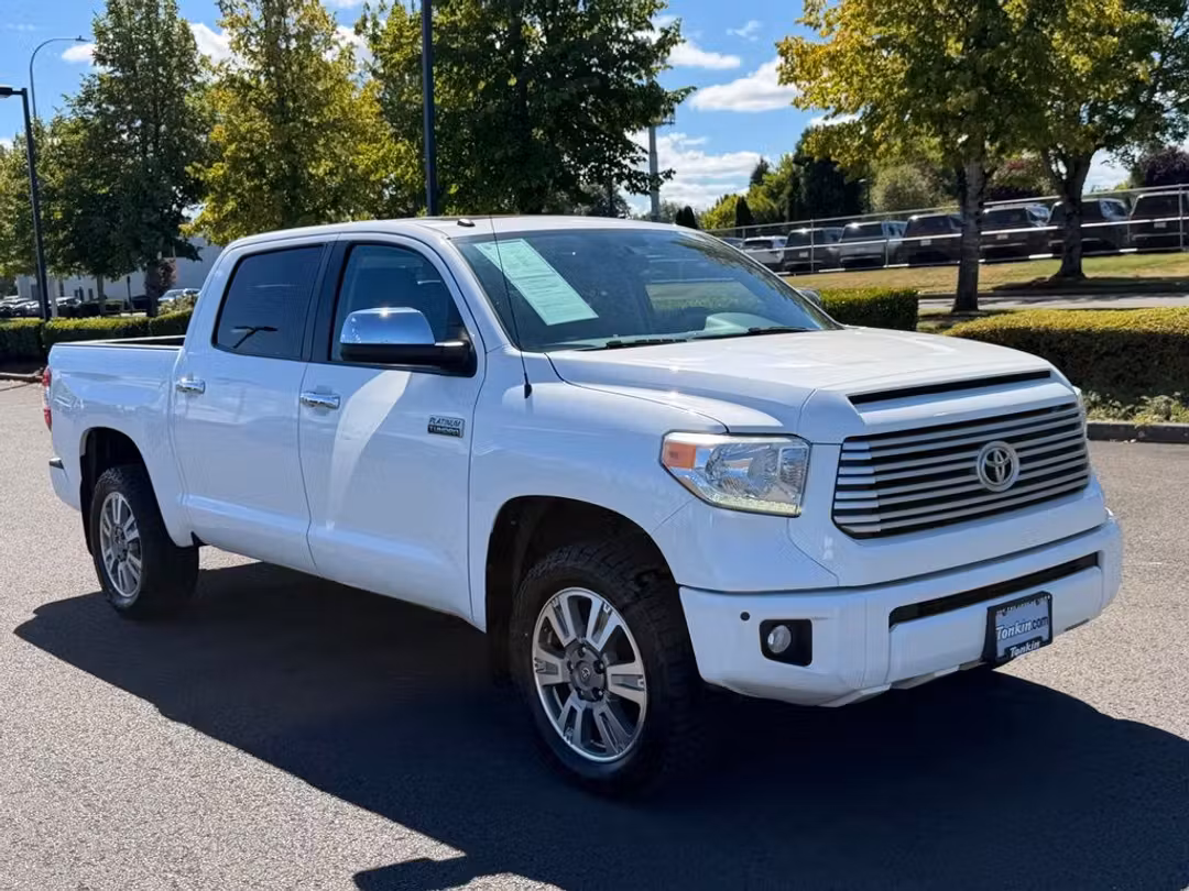 2017 Toyota Tundra Platinum - Image 2