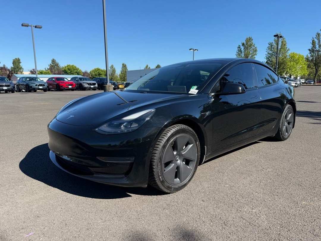 2021 Tesla Model 3 Standard Range Plus - Image 3