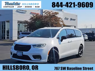 2026 Chrysler Pacifica Select