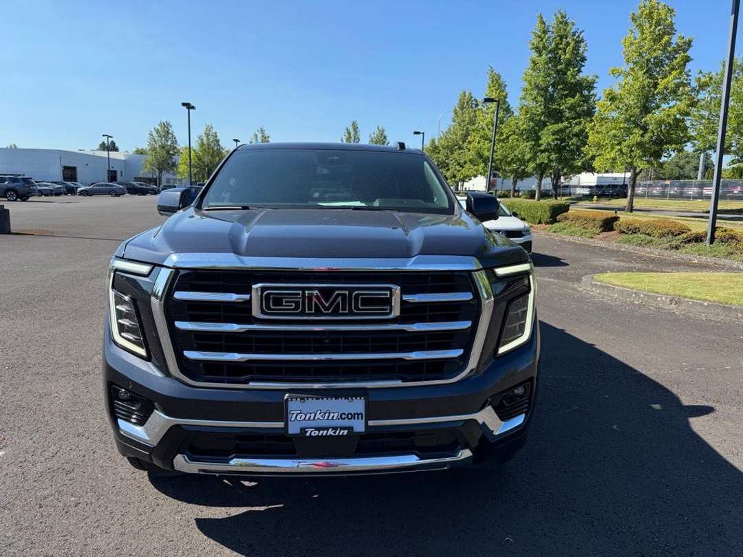 2025 GMC Yukon Elevation - Image 2
