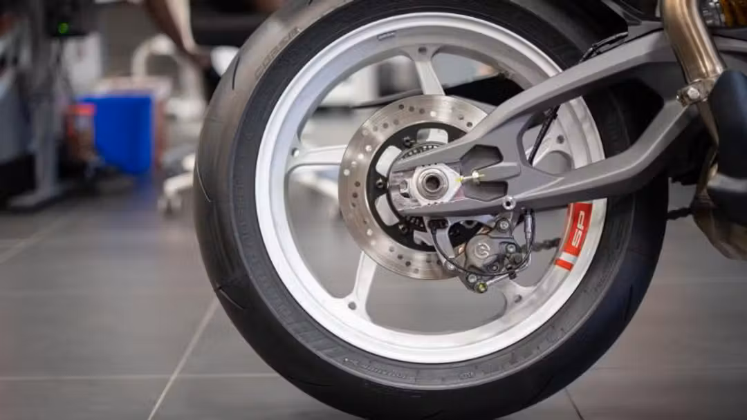 2027 Ducati Hypermotard V2 Sp - Image 3