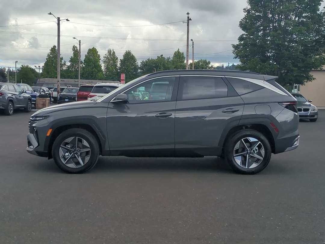 2026 Hyundai Tucson SEL Premium - Image 3
