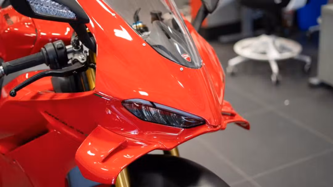 2025 Ducati Panigale V4S - Image 2