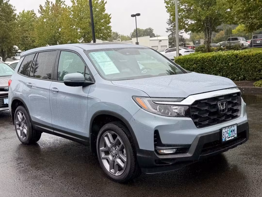 2023 Honda Passport EXL - Image 2