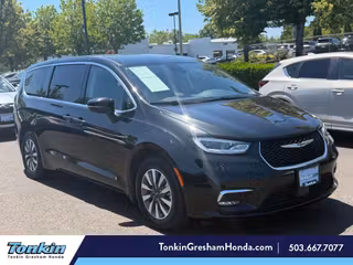 2023 Chrysler Pacifica Hybrid Touring L