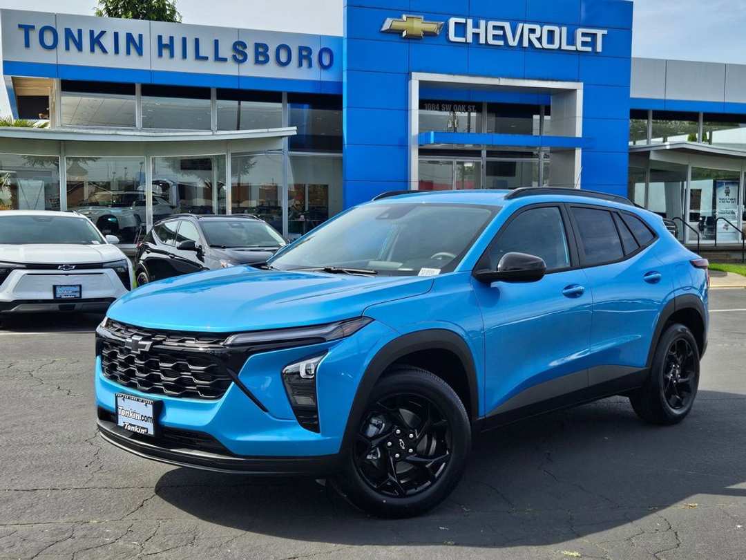 2026 Chevrolet Trax LT - Image 2