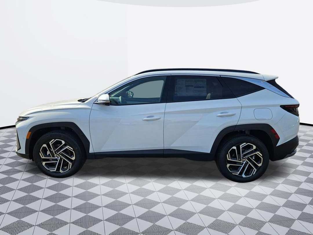 2026 Hyundai Tucson Hybrid Limited - Image 3