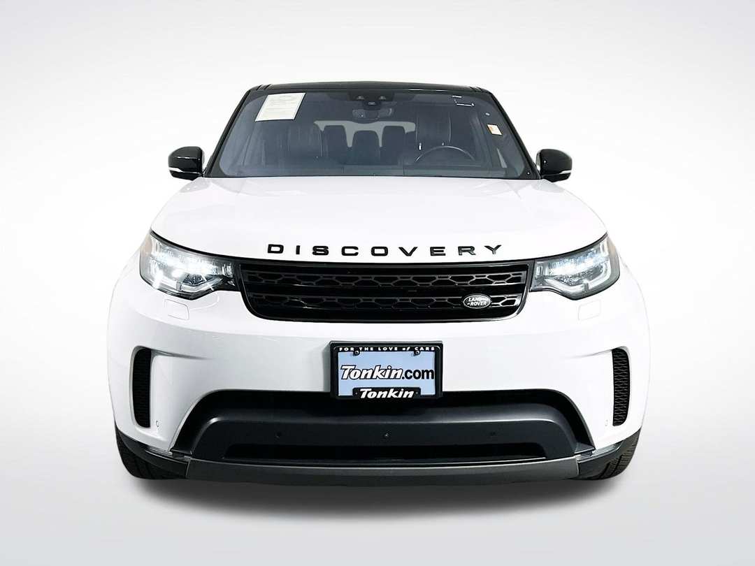 2017 Land Rover Discovery HSE Luxury - Image 2