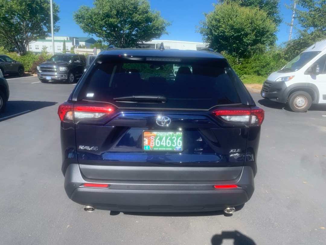 2025 Toyota Rav4 XLE Premium - Image 3