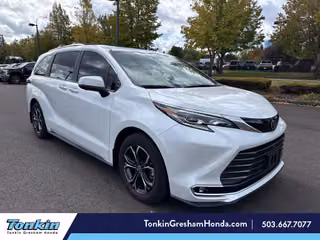 2025 Toyota Sienna Platinum