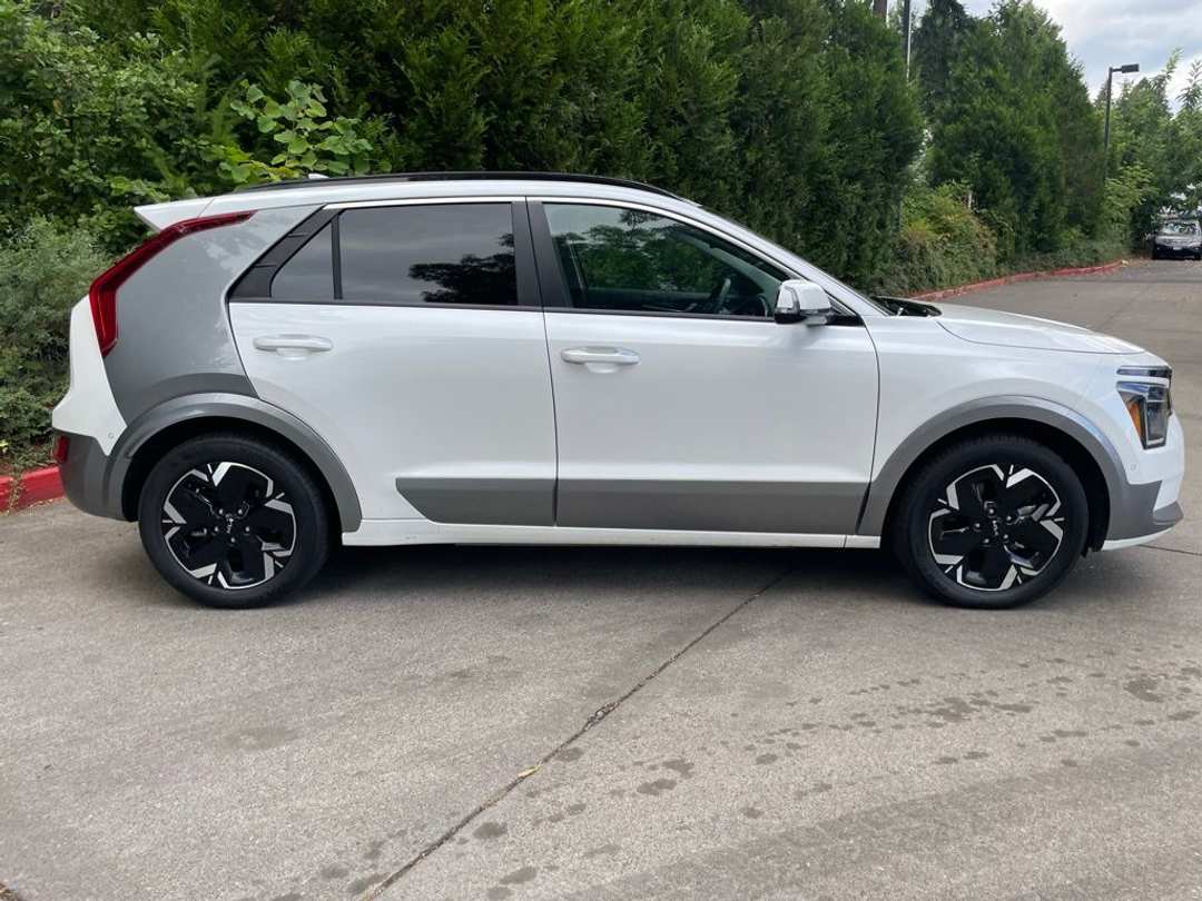 2023 Kia Niro Ev Wave - Image 3
